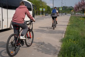Šioje vietoje geriau neužsižiopsoti: dviračių take kauniečių tyko pavojus