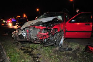 Raseinių rajone apsivertė automobilis – vairuotojas pabėgo, kūdikis gydomas Kauno klinikose