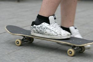 Alytaus rajone automobilio vairuotojas sumušė riedlentininką