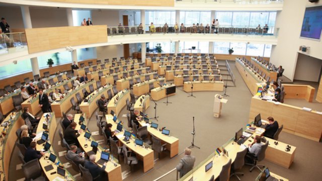 R. Motuzas tikina – sprendimas dėl A. Dudėno Seimo reitingų nepakėlė: ieškos būdų atgauti pasitikėjimą