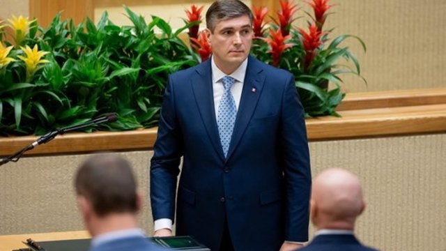 Sulaužius koalicinės sutarties punktą – kritika A. Dudėnui: siūlo koreguoti teisės aktus