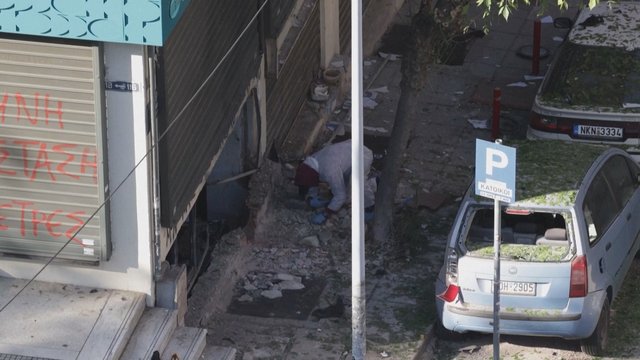 Nelaimė Graikijoje: šalia banko sprogus įtaisui žuvo moteris