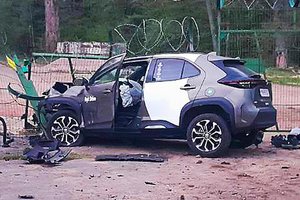 Girto vairuotojo nuotykiai pasienyje: išvertė tvorą ir įskriejo į Baltarusiją