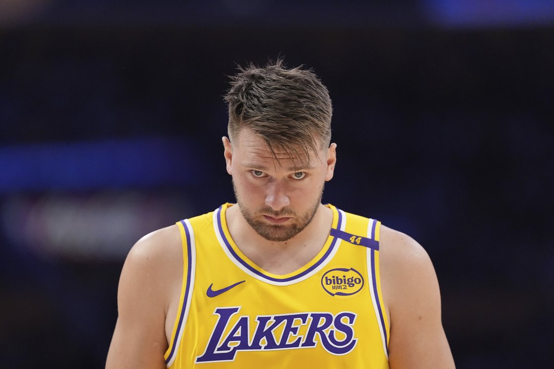 Slovėnai vėl gudrauja – į rinktinę prisiviliojo L. Dončičių ir galvoja suteikti pasą NBA žaidėjui