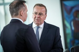 Gynybos ministras B. Pistoriusas liks dirbti naujojoje Vokietijos vyriausybėje