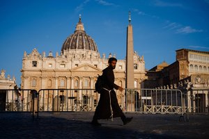 Kardinolai, balsavimo biuleteniai, laukimas: kiek laiko užtrunka išrinkti naują popiežių