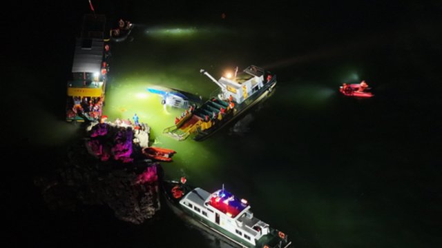 Tragedija Kinijoje: apvirtus turistiniams laivams žuvo 10 žmonių, 70 atsidūrė ligoninėje