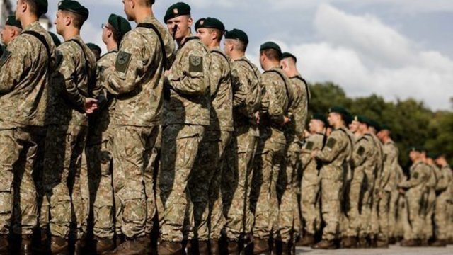 Pristatė fortifikacijų planą: įvardijo, kaip stabdytume priešo pajėgas