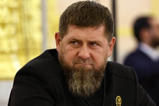 Po kalbų apie suprastėjusią R. Kadyrovo sveikatą – žinia apie ruošiamą įpėdinį Čečėnijoje