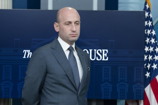 D. Trumpas svarsto patarėju nacionalinio saugumo klausimais skirti S. Millerį