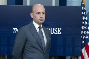 D. Trumpas svarsto patarėju nacionalinio saugumo klausimais skirti S. Millerį