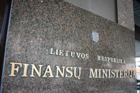 Darbą pradėjo naujasis finansų viceministras J. Kizenevičius