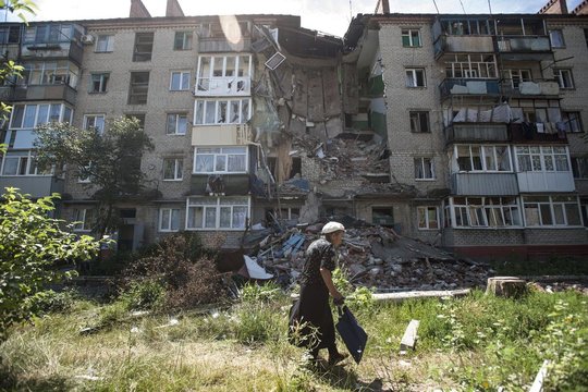 Rusų pajėgos sudrebino Donecką: žuvo 3 gyventojai, dar 16 sužeisti