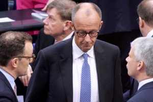 Istorinę nesėkmę patyręs kandidatas į Vokietijos kanclerius: kas yra Friedrichas Merzas?