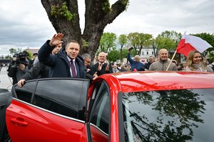 Vicepremjeras: Rusija kišasi į Lenkijos prezidento rinkimus