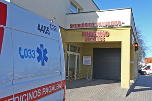 Vaikų chirurgas apie kvadrato žaidimą su tinklinio kamuoliu: „iškerta“ taip, kad paskui savaitę ligoninėje guli