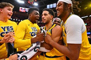 Kosmosas NBA: T. Haliburtono metimas sugadino 48 taškų D. Mitchello vakarėlį