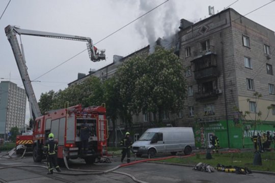 Maskva bepiločiais dronais atakavo Ukrainos sostinę: žuvo du žmonės