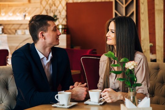 8 iš 10 vyrų meluoja apie tai per pirmąjį pasimatymą: kaip prisipažinti tokius dalykus