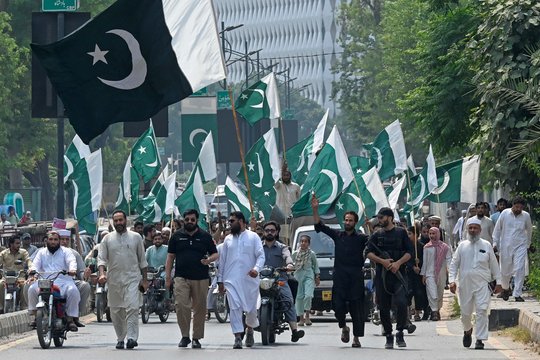 Indijos ir Pakistano konfliktas. Pakistano premjeras grasina atkeršyti Indijai, sureagavo ir Kremlius