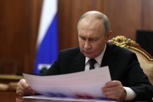 Atskleidė desperatiškus V. Putino kėslus iki gegužės 9-osios: „Tam kasdien aukoja šimtus karių“