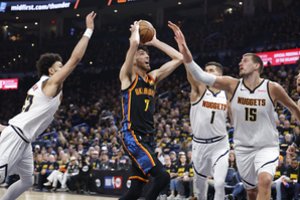 Dėl pralaimėjimo įpykęs „Thunder“ taškų lietumi nušlavė „Nuggets“