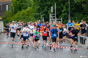 Bėgimo turizmas: kodėl sportininkai skrenda tūkstančius kilometrų dėl varžybų?