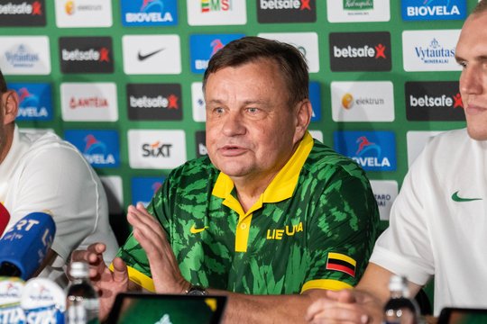 Į „Krepšinio namų“ vadovo sostą stumtas V. Gedvilas lengvai šokiruotas: „O kas ištraukė, kad T. Pačėsas viceprezidentas?“