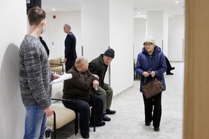 Tyrimas: eilės pas gydytojus specialistus privačiose klinikose mažesnės nei valstybinėse