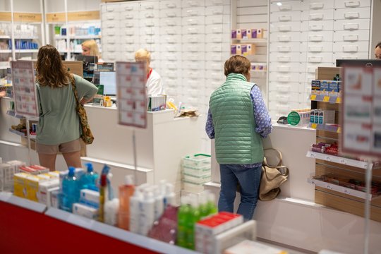 Keturioms vaistinėms – įspėjimai už klaidinančią reklamą