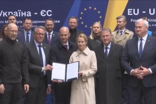 ES įsipareigojo Ukrainai skirti milijardą eurų: bus naudojamos iš įšaldyto Rusijos turto gautos lėšos