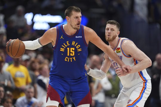 „Nuggets“ ir vėl priekyje – pratęsimas padėjo palaužti „Thunder“