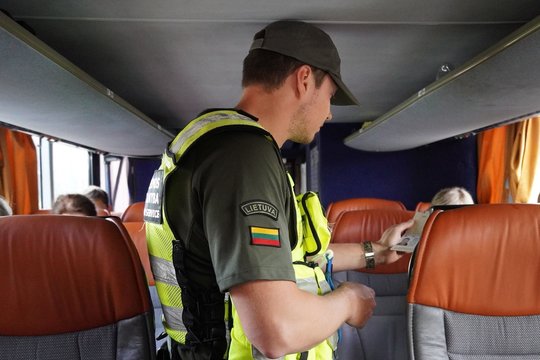 Gvinėjos piliečių kelionė į Vakarus baigėsi Suvalkijoje: teismo lauks už grotų
