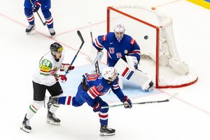 JAV ledo ritulio rinktinė pasaulio čempionate daužo varžovus, bet dar nepraleido nė vieno įvarčio