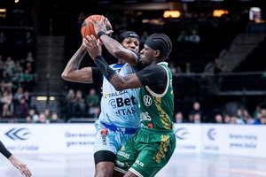 Jonavai trečiame kėlinyje per nagus kaip reikiant vožęs „Žalgiris“ pratęsė savo įspūdingą pergalių seriją