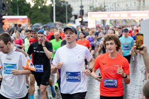 Vilniaus pusmaratonio miestelis šiemet keliasi į Lukiškių aikštę