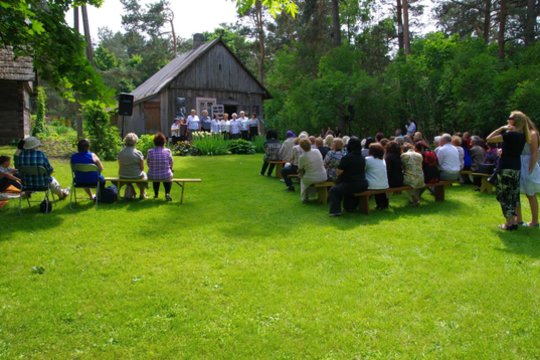 61-asis „Poezijos pavasaris“ skelbia programą: eilės sklinda nuo Amerikos iki Lietuvos miškų 