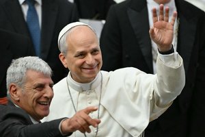 Popiežius ragina paleisti už „tiesos paieškas“ sulaikytus žurnalistus