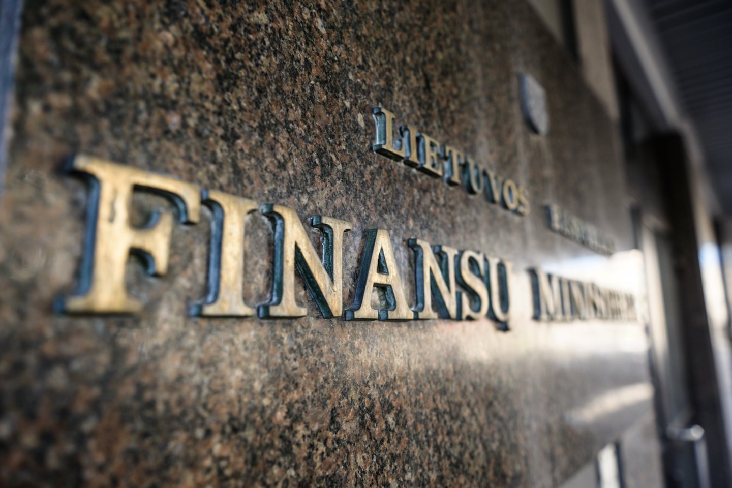 Vyriausybė siūlo savivaldybėms NT mokesčio grindis leisti nustatyti intervale nuo 20 iki 80 tūkst. eurų, o to nepadariusiose savivaldybėse nuo kitų metų taikyti 40 tūkst. eurų kartelę.<br>V.Skaraičio nuotr.