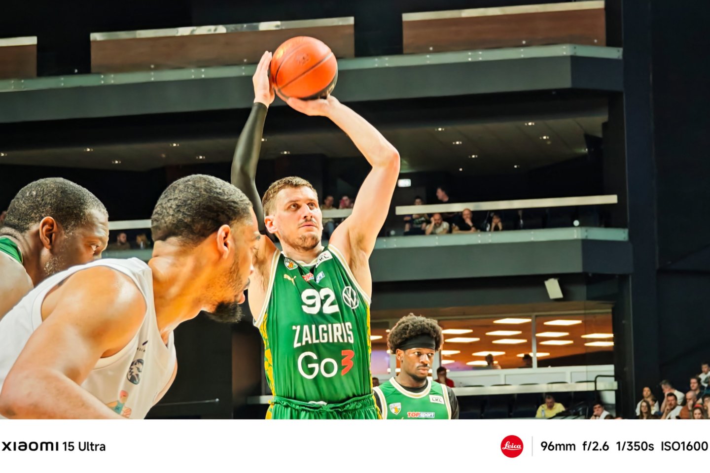 Mindaugas Nacevičius fotografuoja taip, kaip mato – be pagražinimų, be dirbtinio pozavimo.<br>M.Nacevičiaus nuotr.