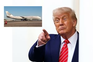 Brangiausia dovana Amerikai istorijoje: D. Trumpui siūlomi „skraidantys rūmai“ kelia audrą JAV