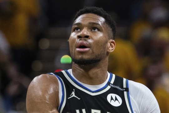 NBA žvaigždė svarsto galimybę palikti „Bucks“ gretas