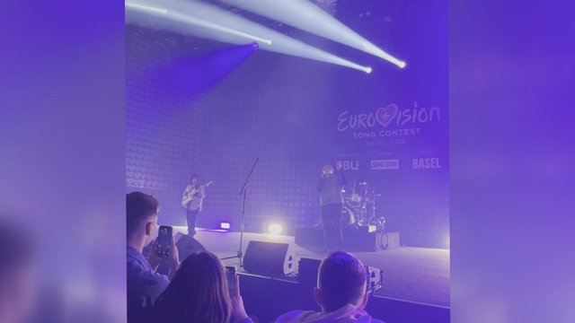 Euroviziniame kaimelyje suspindo „Katarsis“: užfiksuotas grupės pasirodymas
