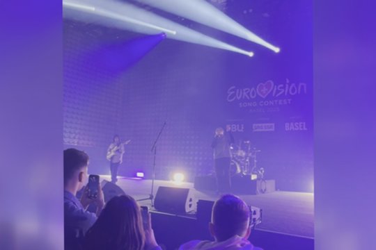 Euroviziniame kaimelyje suspindo „Katarsis“: užfiksuotas grupės pasirodymas