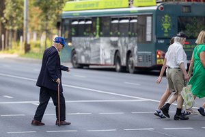 E. Čipkutė: siūloma antros pensijų pakopos pertvarka ateityje reikštų mokesčių kėlimą