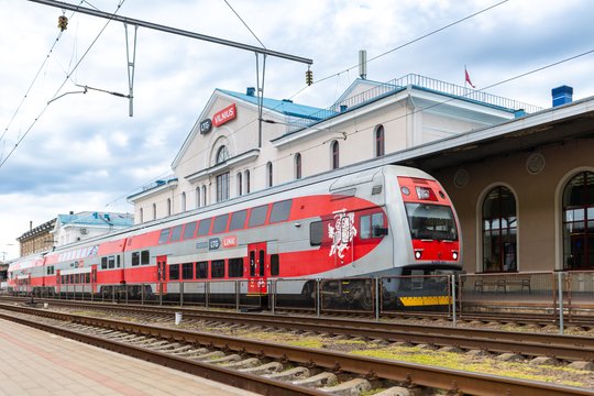 Naujovė planuojantiems keliones traukiniu į užsienį: keičiasi bilietų įsigijimo tvarka