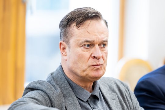 Negavus leidimo dirbti su slapta informacija, D. Bradauską Kriminalinės žvalgybos komisijoje keičia M. Gedvilas