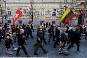 Ne tik kariuomenė: kaip civiliai darbuotojai prisideda prie valstybės gynybos ir ką svarbu žinoti apie CMPR