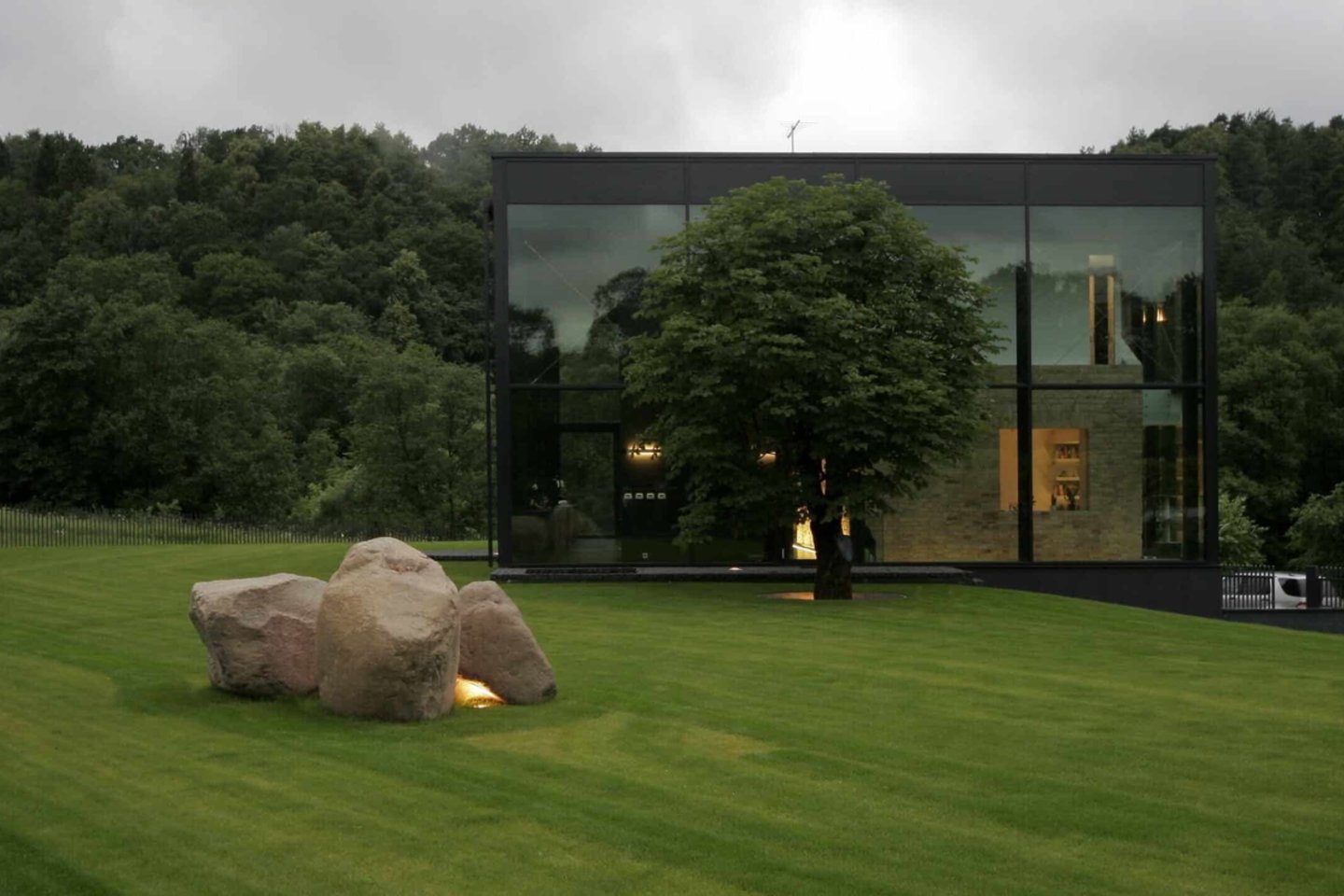 Namas Pučkorių g. (G. Nausėdos namas) 2003–2007 m.– vienas iš G.Natkevičiaus biuro ( R.Adomaitis, R.Babrauskas, T.Kuleša, G.Natkevičius) jam labiausiai patinkančių.<br>R. Urbakavičiaus nuotr.