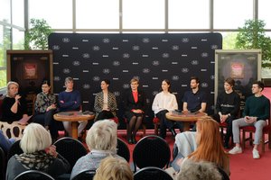 Baleto premjera su kaspinais ir skėčiais: LNOBT žiūrovų laukia „Tuščias atsargumas“